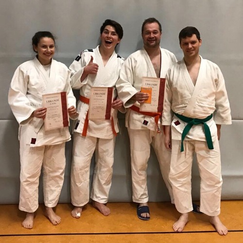 Ju-Jutsu: Erfolgreiche Gürtelprüfung in Quickborn